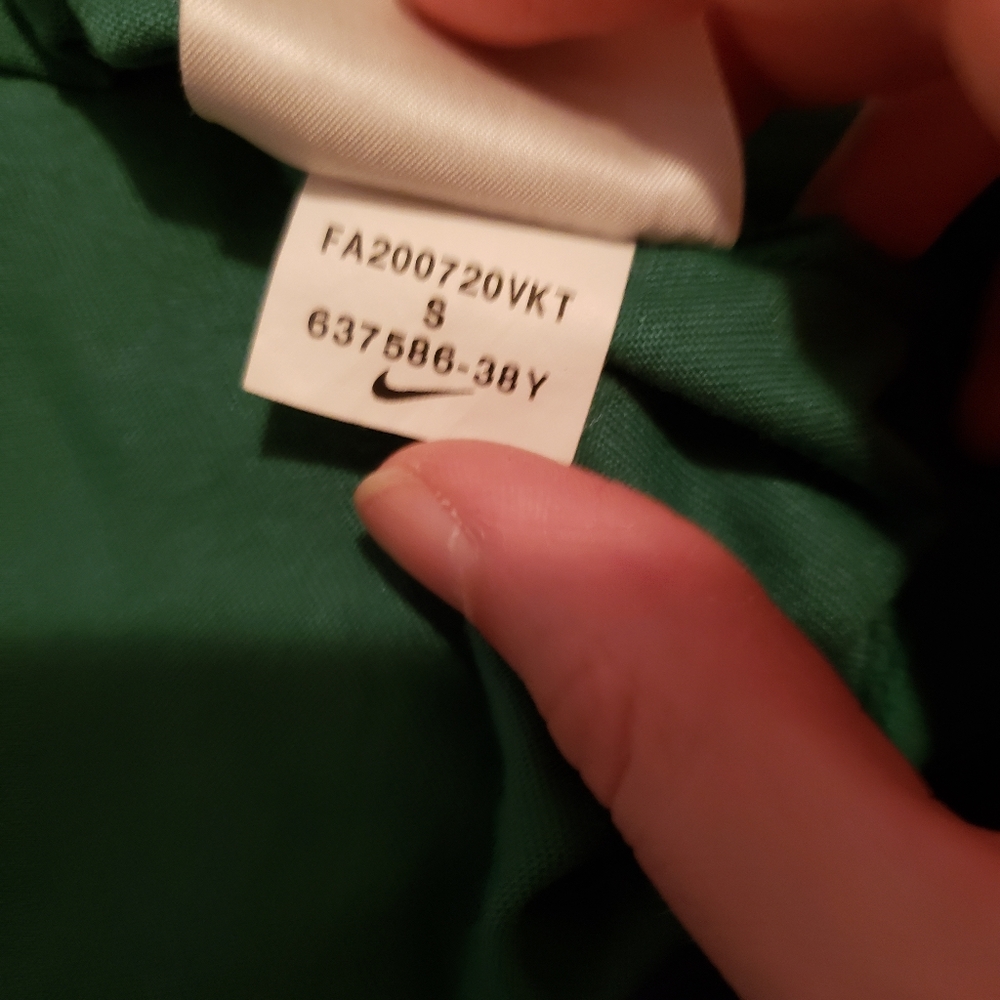 🏀 Boston Celtics T-Shirt 🏀 - Picture 5 of 5